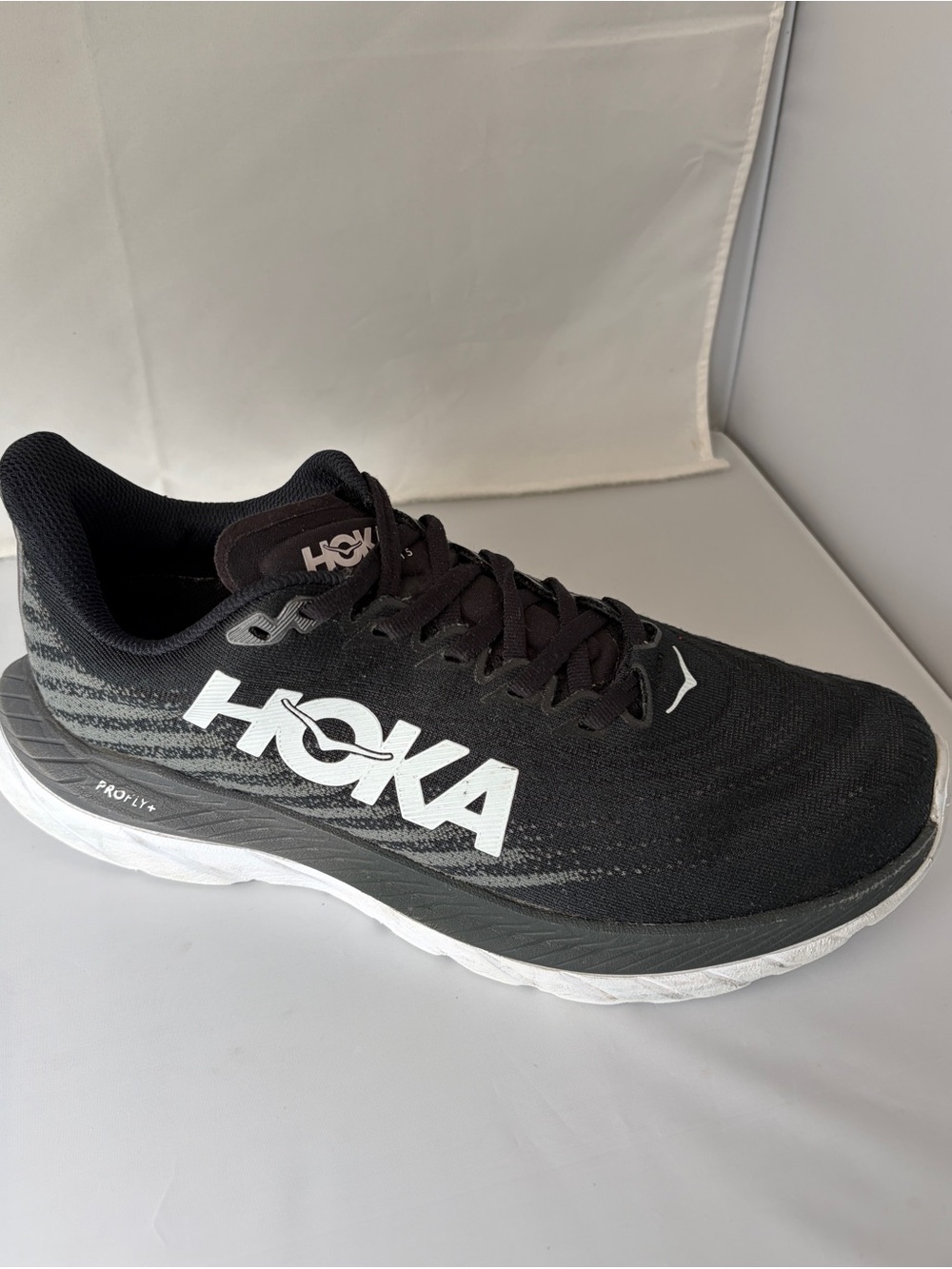 Hoka Women’s Mach 5 Running Athletic Shoes;Size 9.5 B; Black & White; #1127894